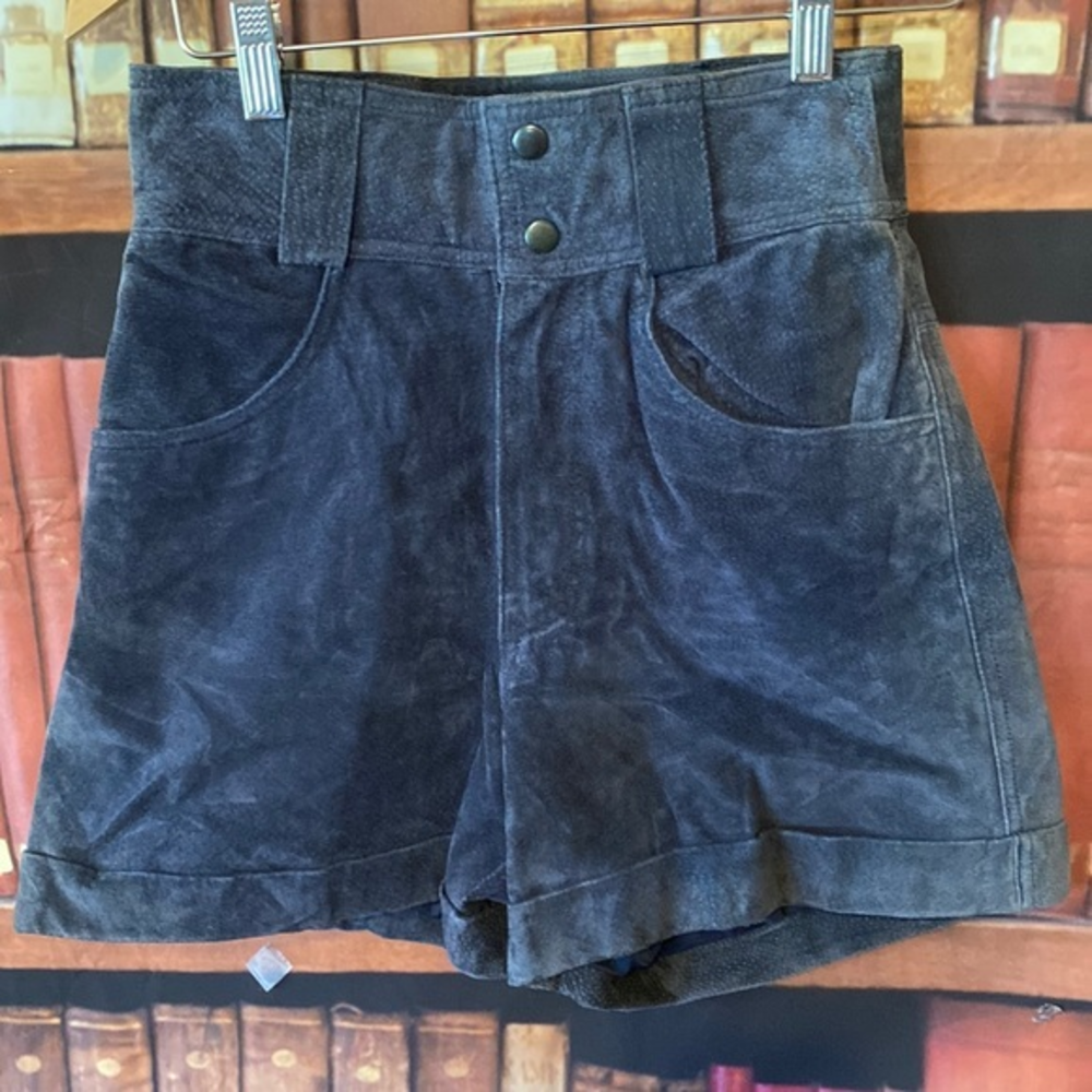 Vintage blue leather suede high waisted‎ pocket shorts!